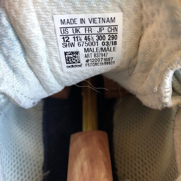 Adidas Iniki Runner - Picture 5 of 6